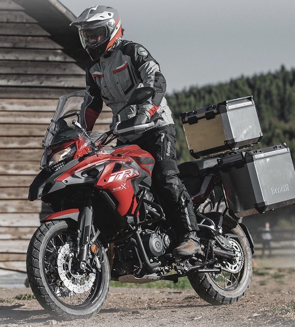 国产宝马水鸟平替,钱江贝纳利金鹏trk502x