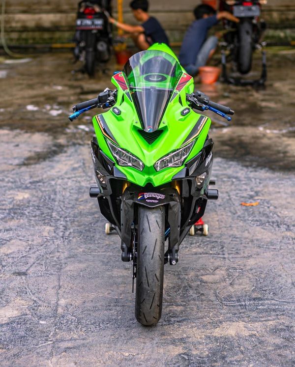 地表最强小钢炮川崎zx25r