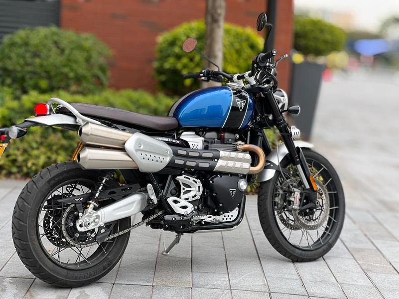 狂野不羁的复古摩托 Scrambler攀爬