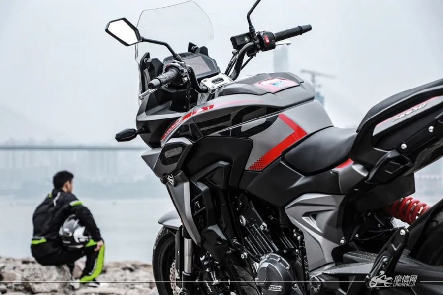 国内摩旅再刮欧系风赛科龙rx6静态评测