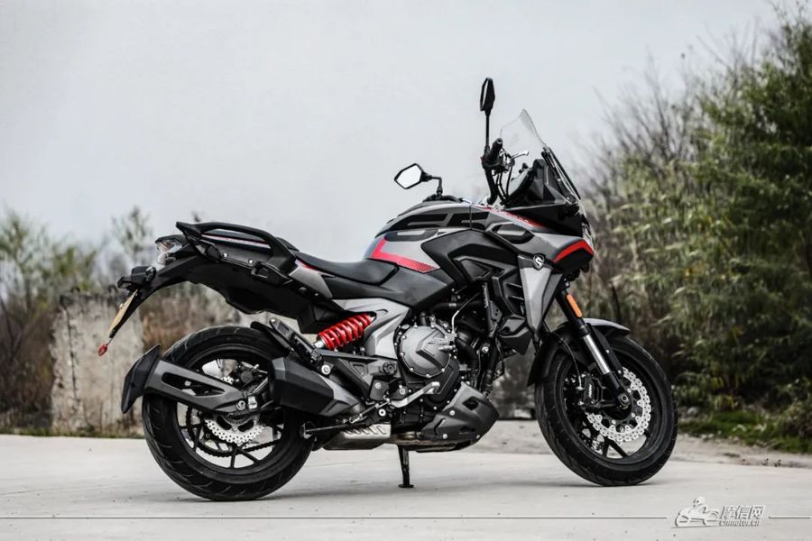 国内摩旅再刮欧系风赛科龙rx6静态评测