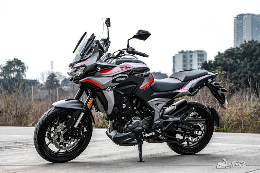 国内摩旅再刮欧系风赛科龙rx6静态评测