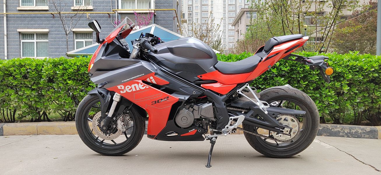 喜提新车——贝纳利 龙卷风 302r