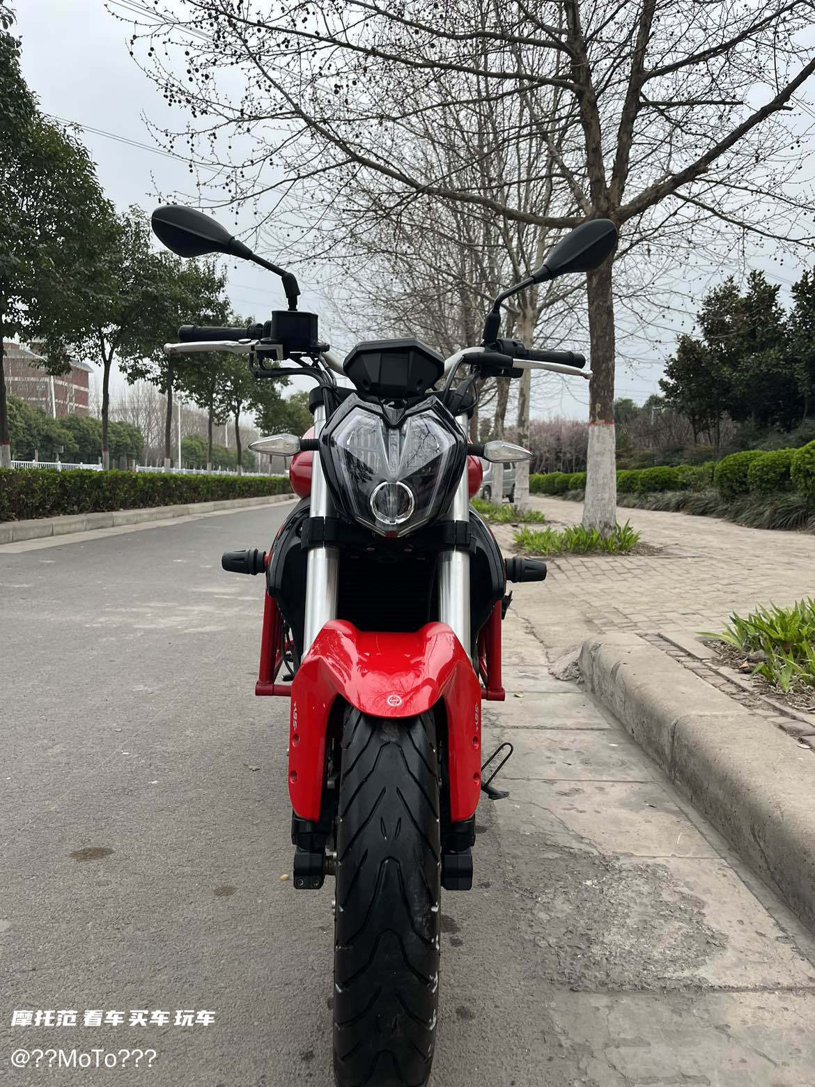 二手摩托车贝纳利 蓝宝龙 bn302s