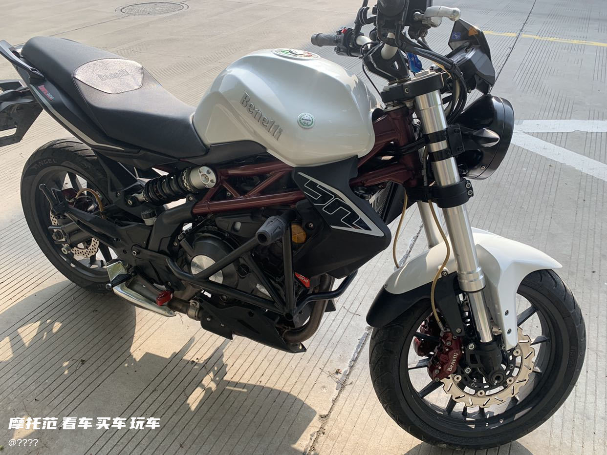 二手摩托车贝纳利 蓝宝龙 bn302s