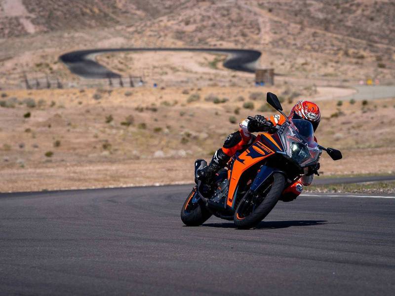 入门小排量赛款摩托,2022款ktm-rc390,动力升级