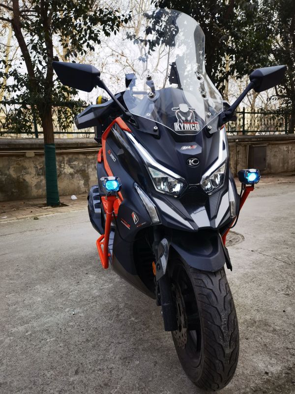 光阳赛艇s350,值得拥有的一款踏板adv.