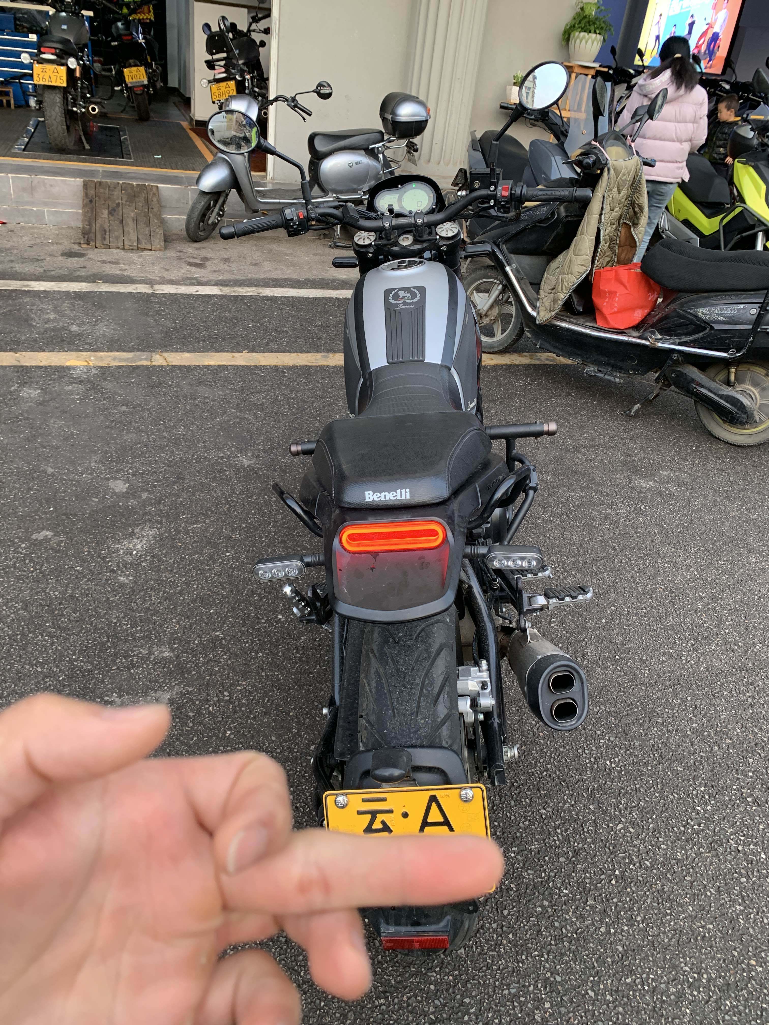 二手摩托车贝纳利 bj500-e