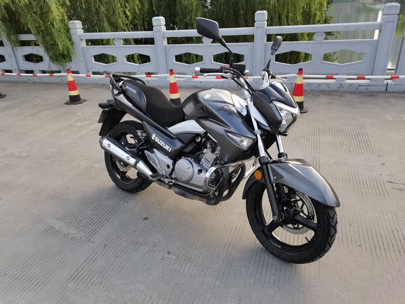 二手豪爵铃木骊驰 gw250