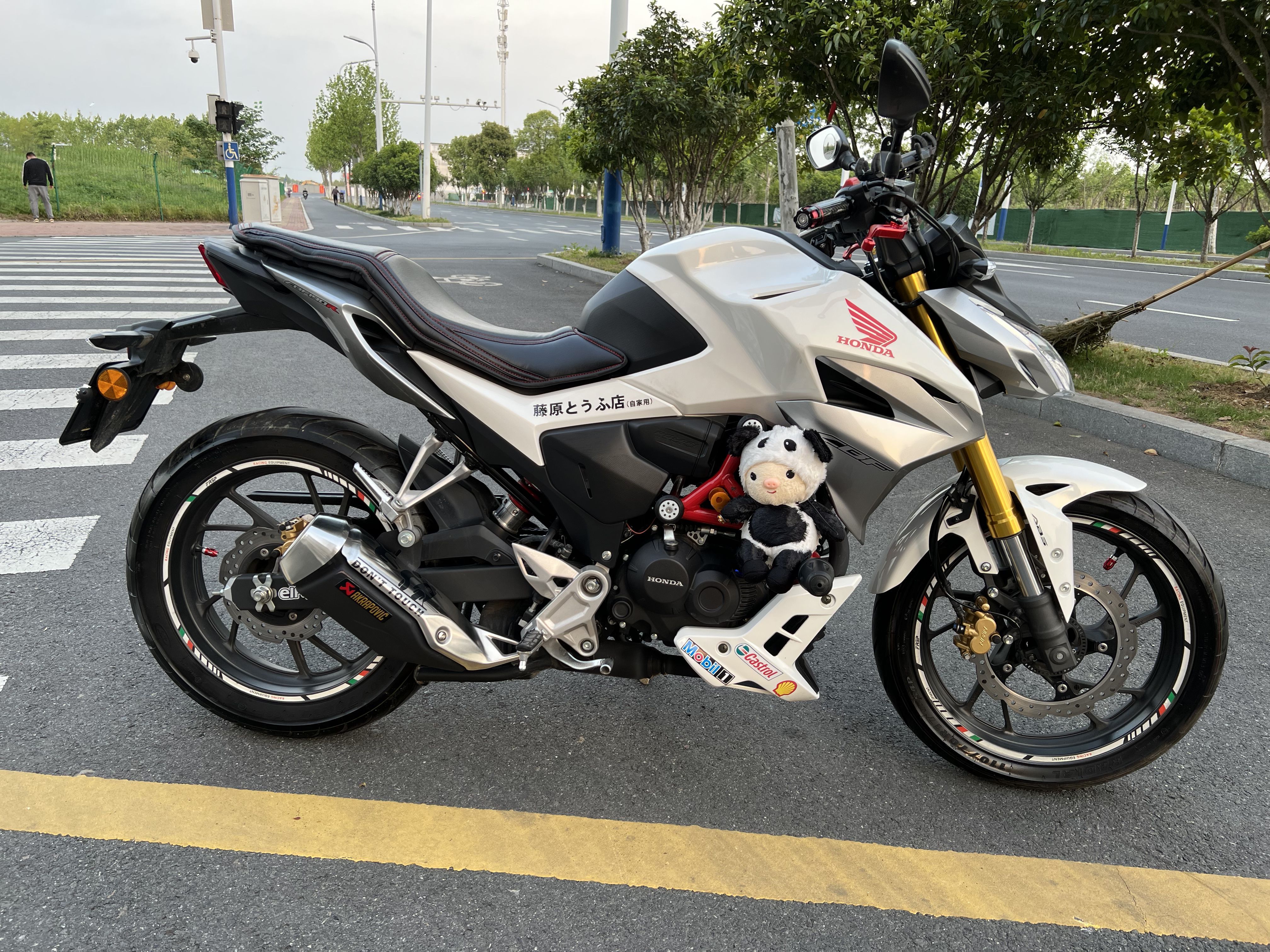 二手摩托车五羊本田 cb190r 暴锋眼