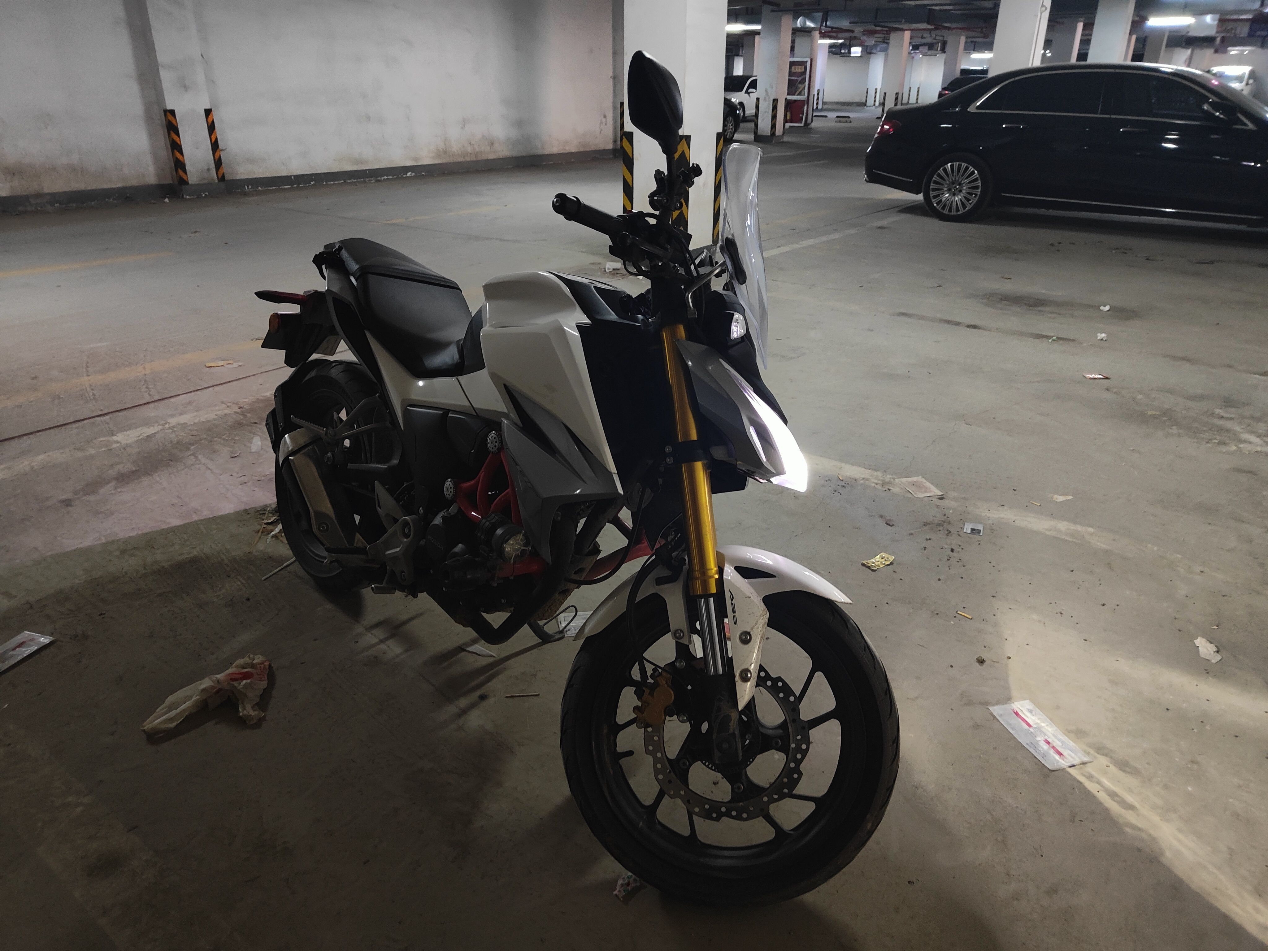 二手摩托車新大洲本田 cbf190r