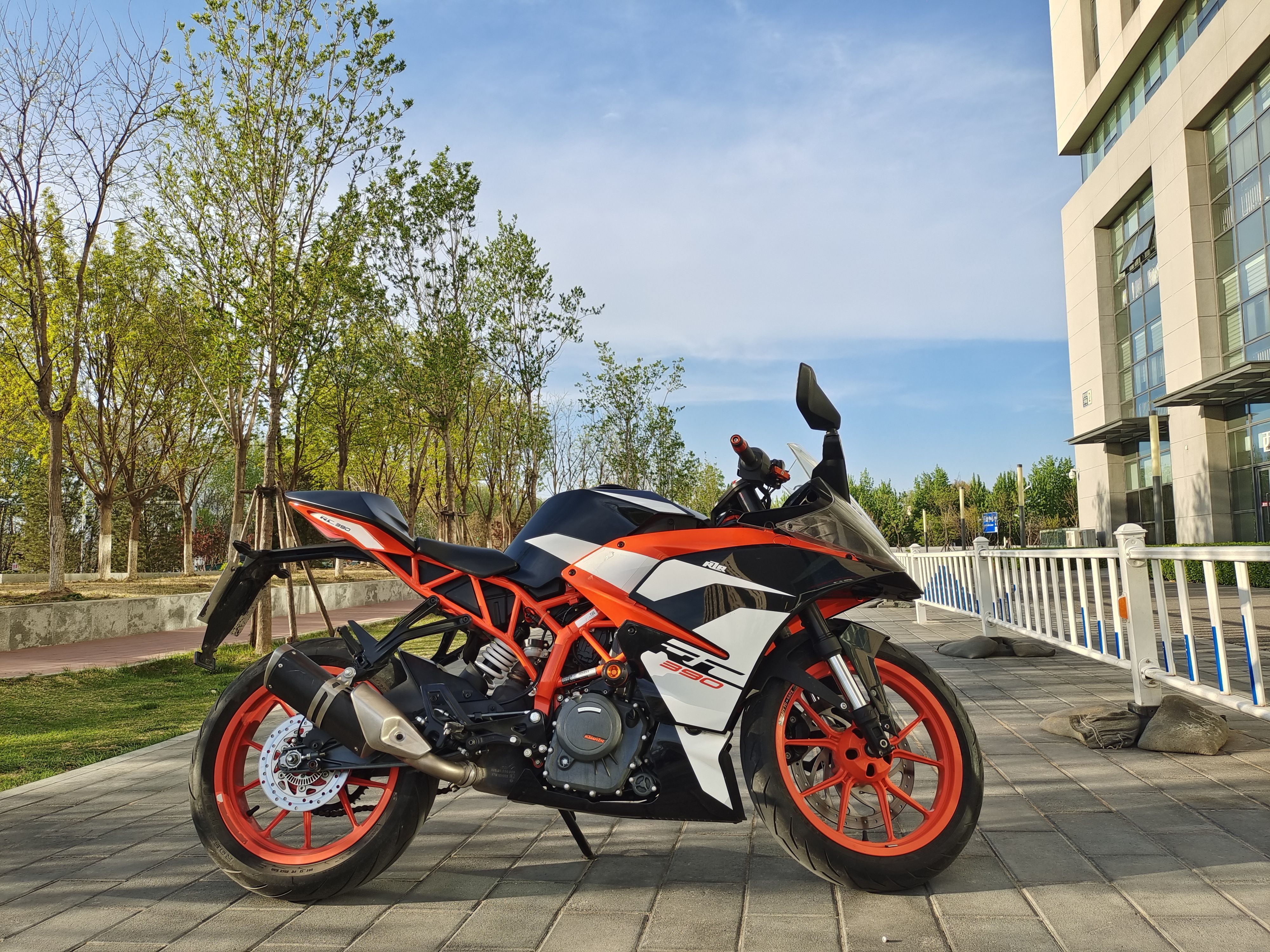 二手ktmr2r摩托车-摩托范-哈罗二手摩托车市场