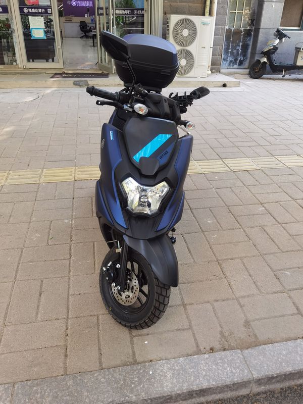 人生第一台属于自己的摩托车雅马哈 福颖125