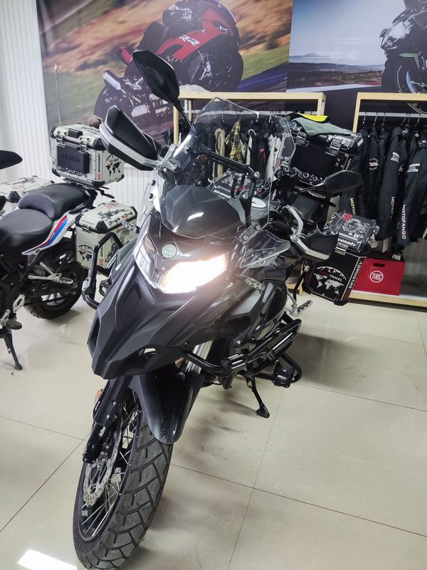 二手贝纳利金鹏 trk502