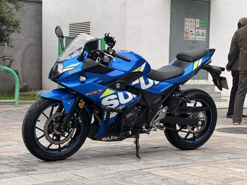 二手豪爵鈴木gsx250r