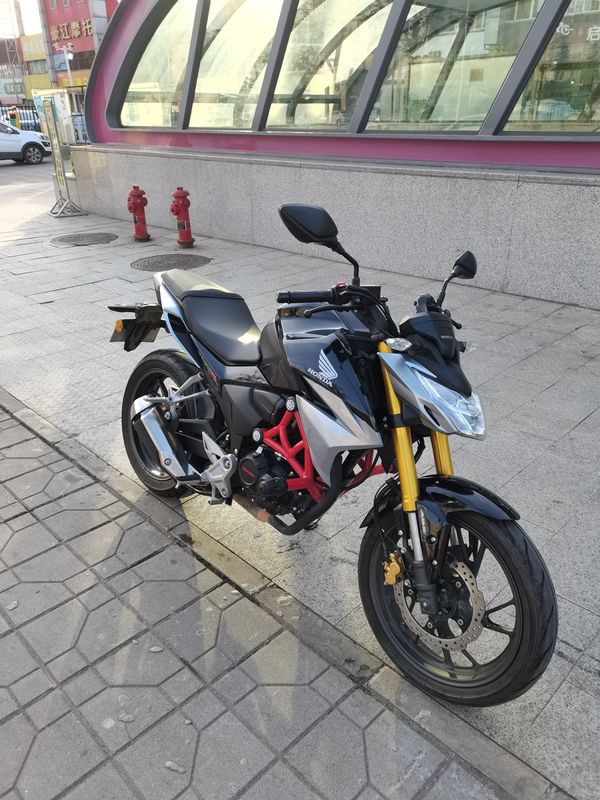 新大洲本田cbf190r二手摩托车_摩托范_哈罗摩托