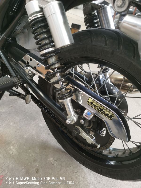 轻骑大脚怪,游侠250black7的区别如果按原价多了大几千