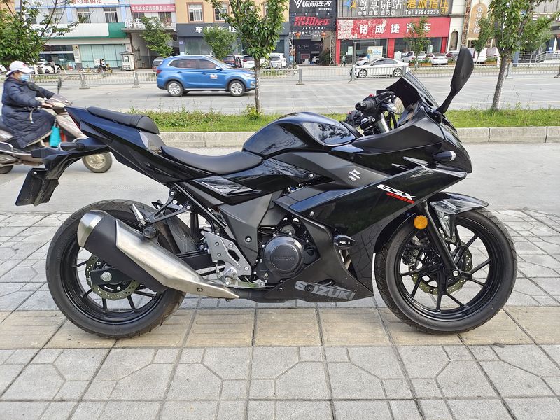 二手豪爵鈴木gsx250r