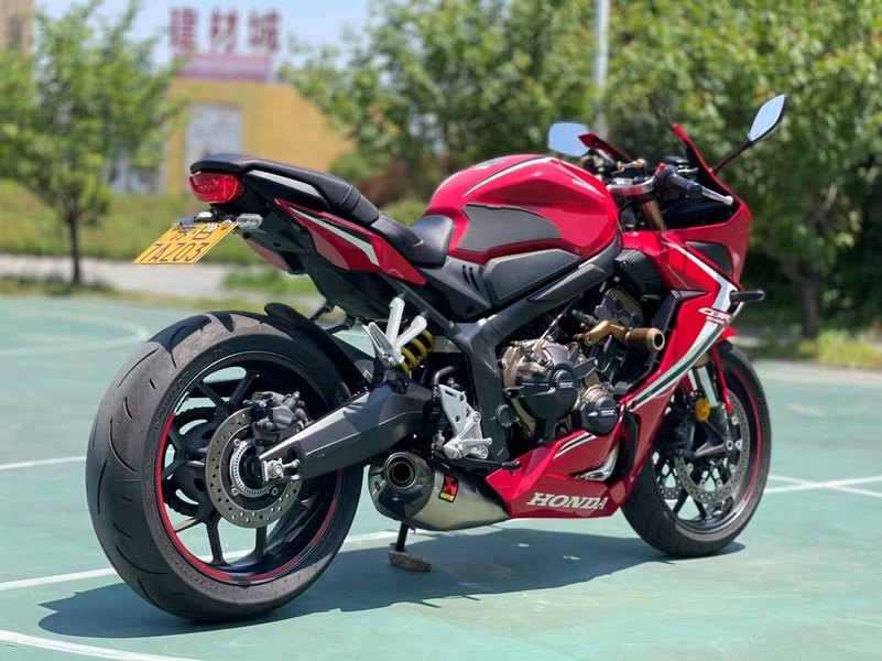 本田內地唯一在售四缸跑車—cbr650r