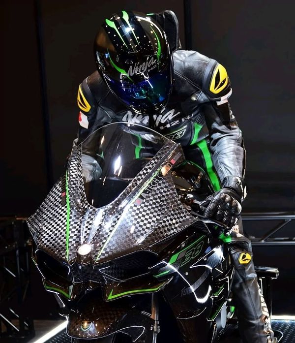 川崎h2r所有机车男孩的梦想!