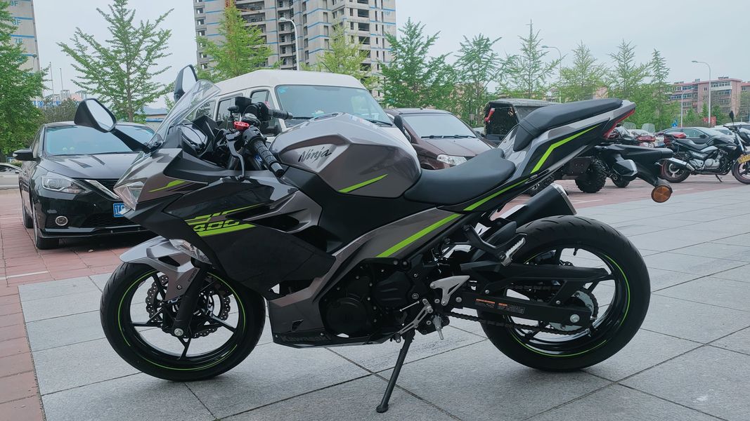 二手川崎ninja 400