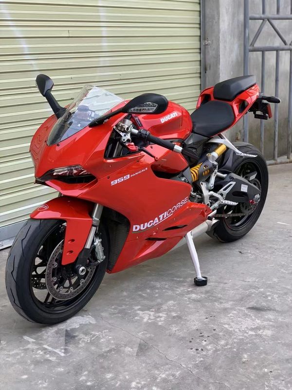 机车界的天花板#杜卡迪,而红色更是惊艳四方!