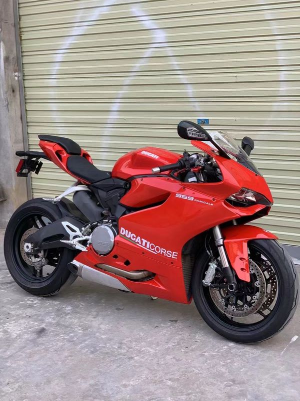 机车界的天花板#杜卡迪,而红色更是惊艳四方!