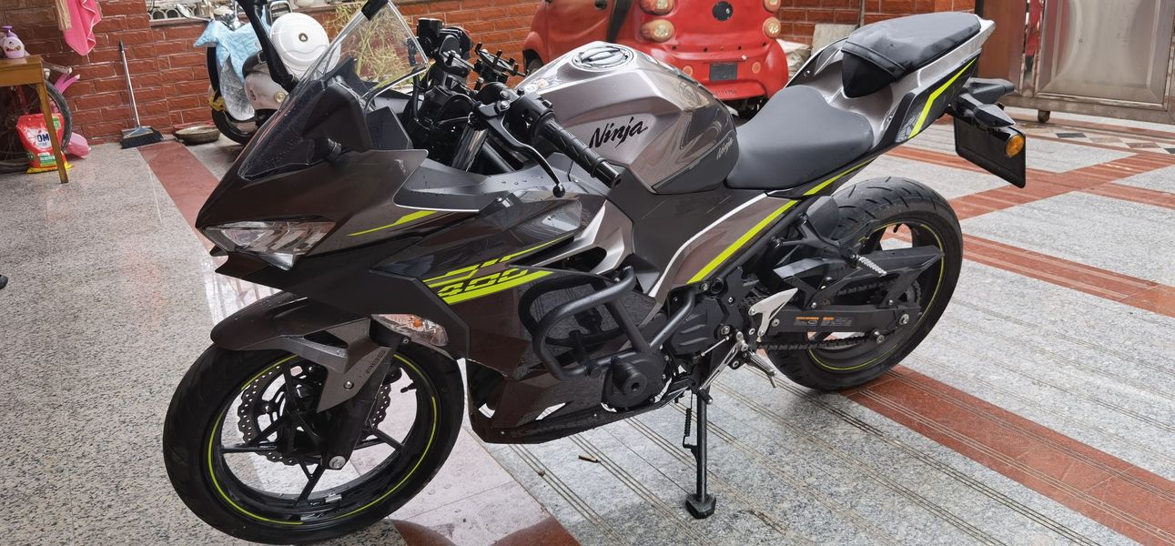 二手川崎ninja 400