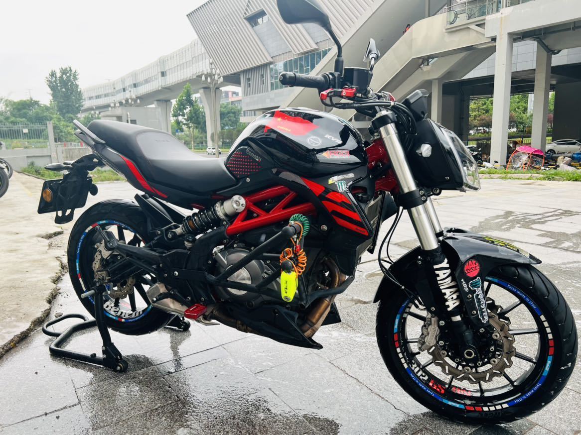 二手摩托车贝纳利 蓝宝龙 bn302s