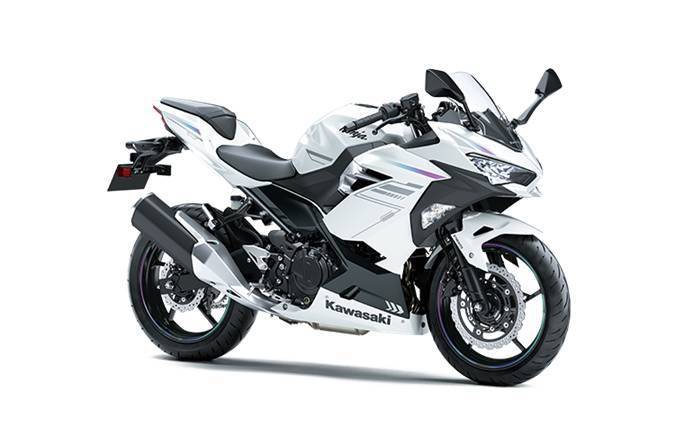 全新ninja400 国内上市,白色忍者又回来了