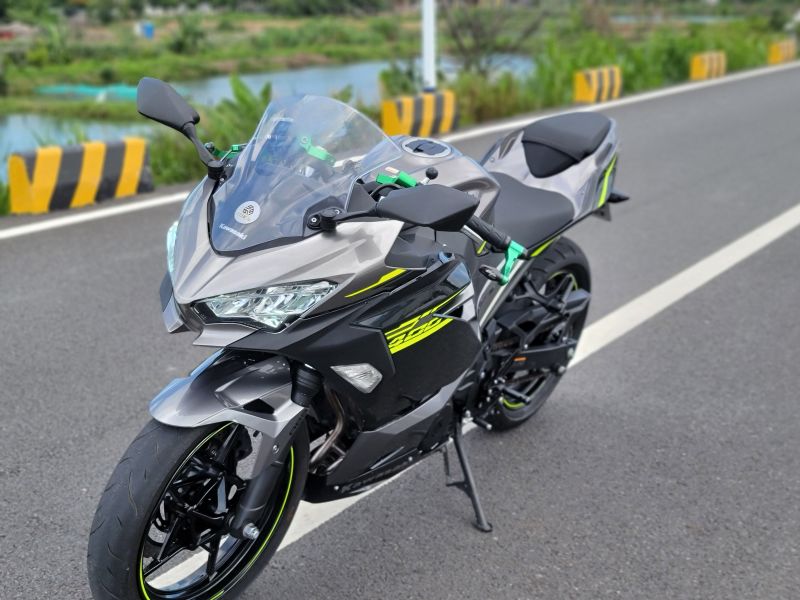 二手川崎ninja 400