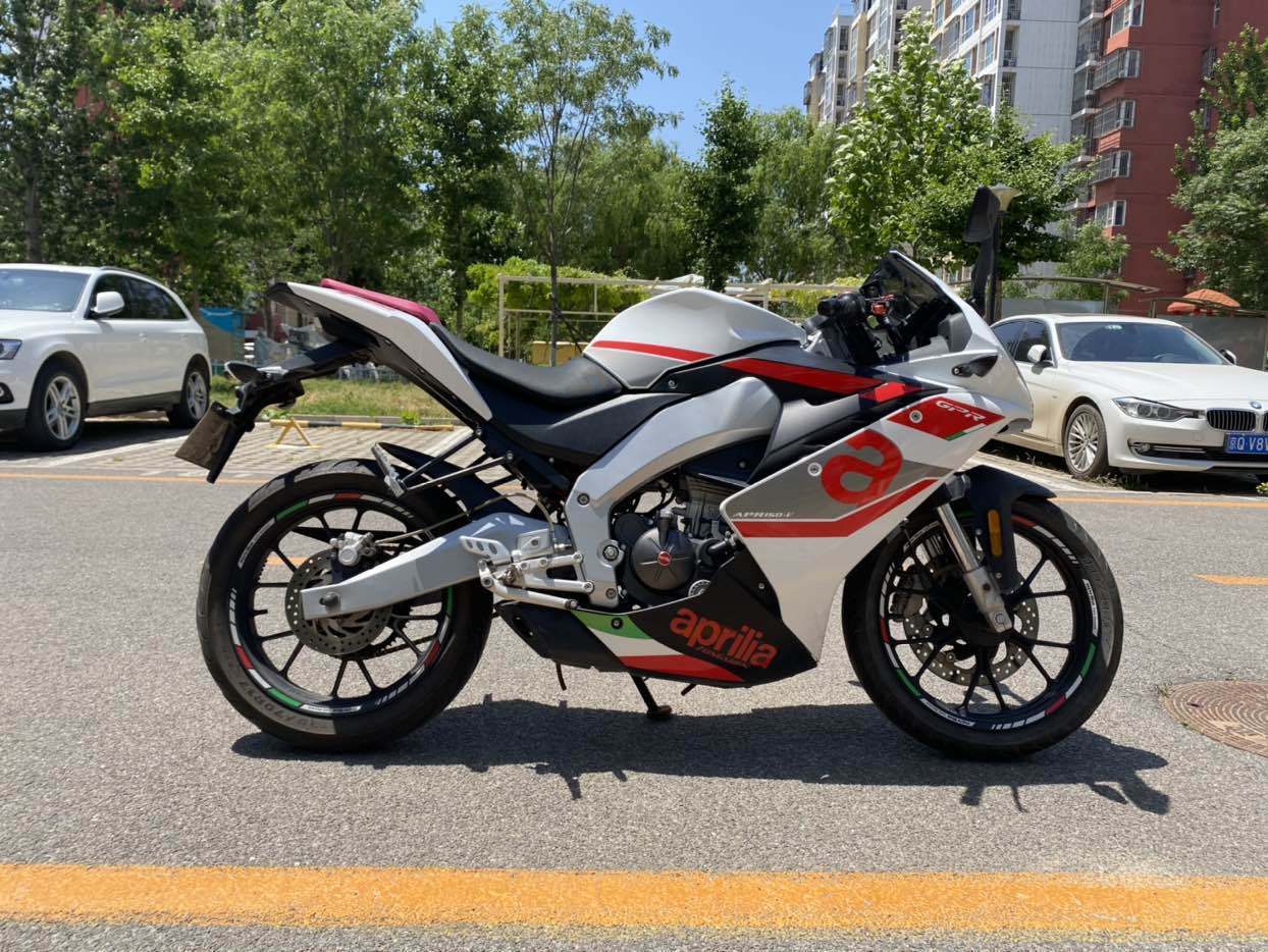 二手摩托车阿普利亚 gpr 125