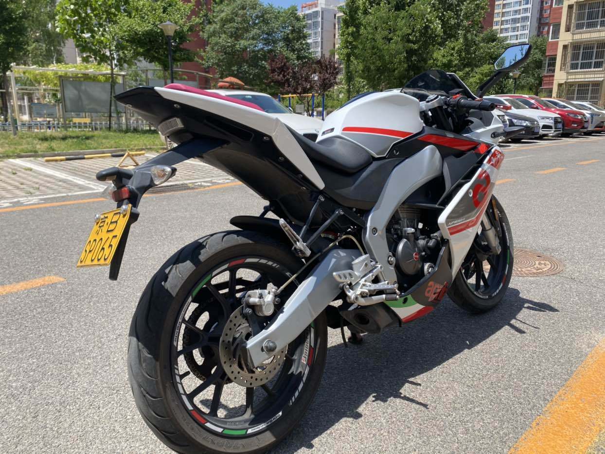 二手摩托车阿普利亚 gpr 125