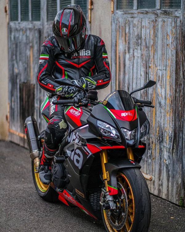 赛道王,阿普利亚 touno v4,你是这条街最靓的仔,摩托范-哈罗摩托