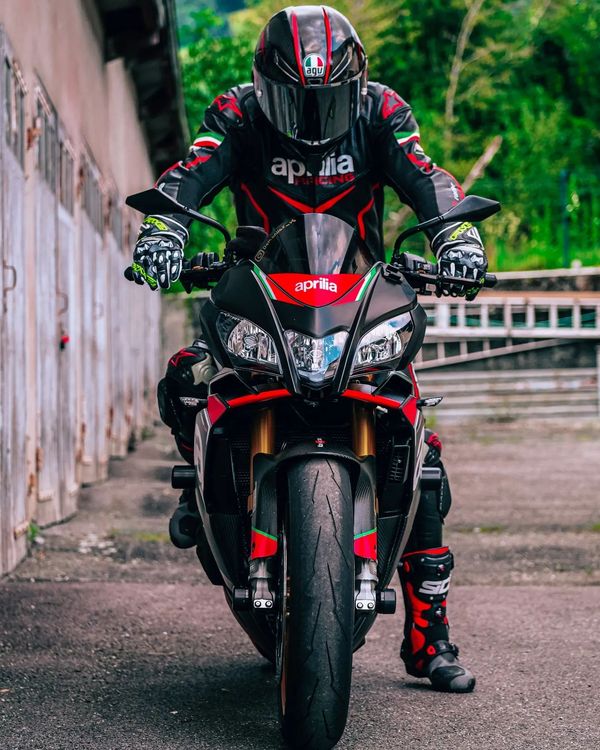 赛道王,阿普利亚 touno v4,你是这条街最靓的仔,摩托范-哈罗摩托