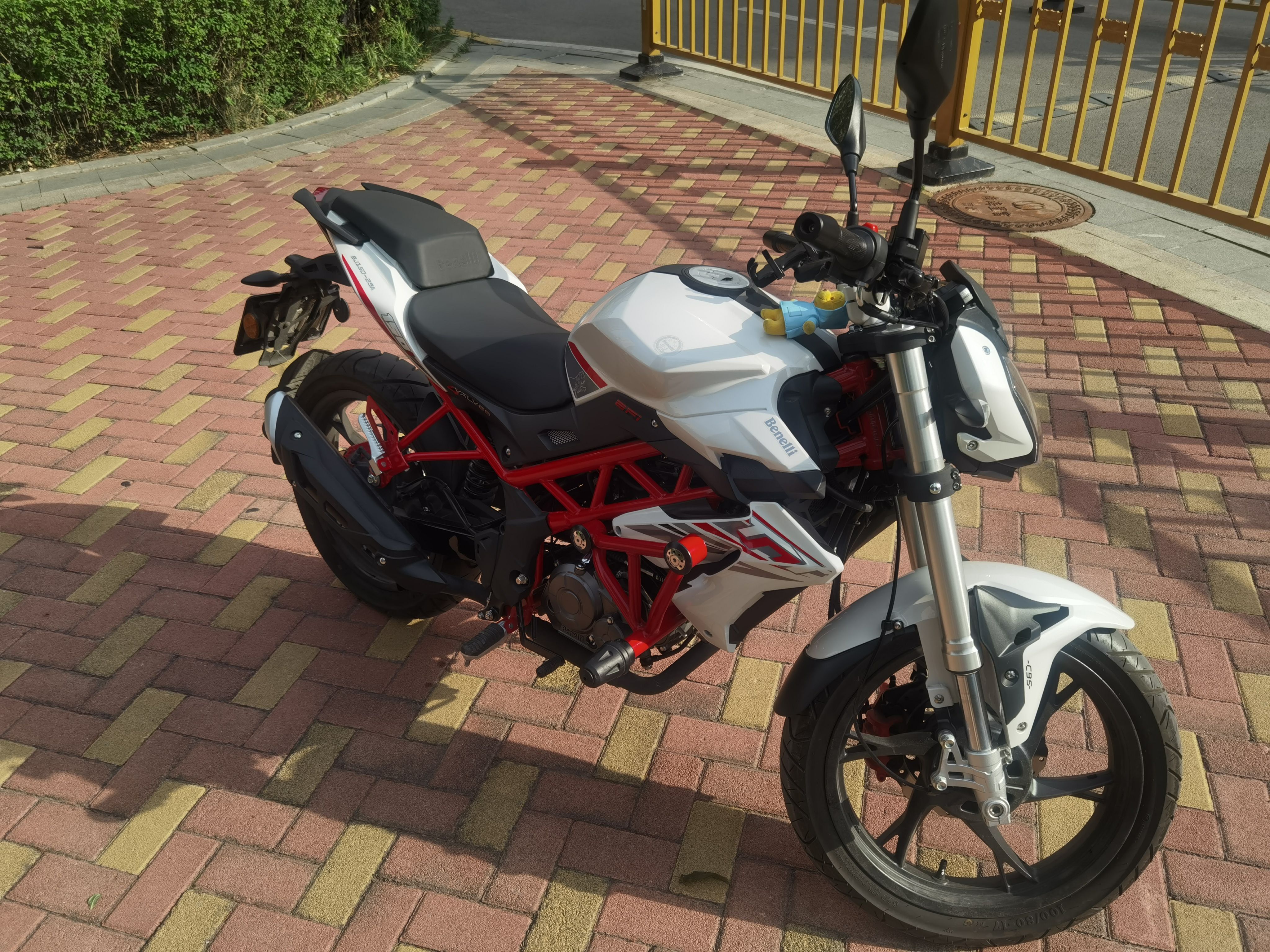 二手摩托车贝纳利 红宝龙 tnt 150i