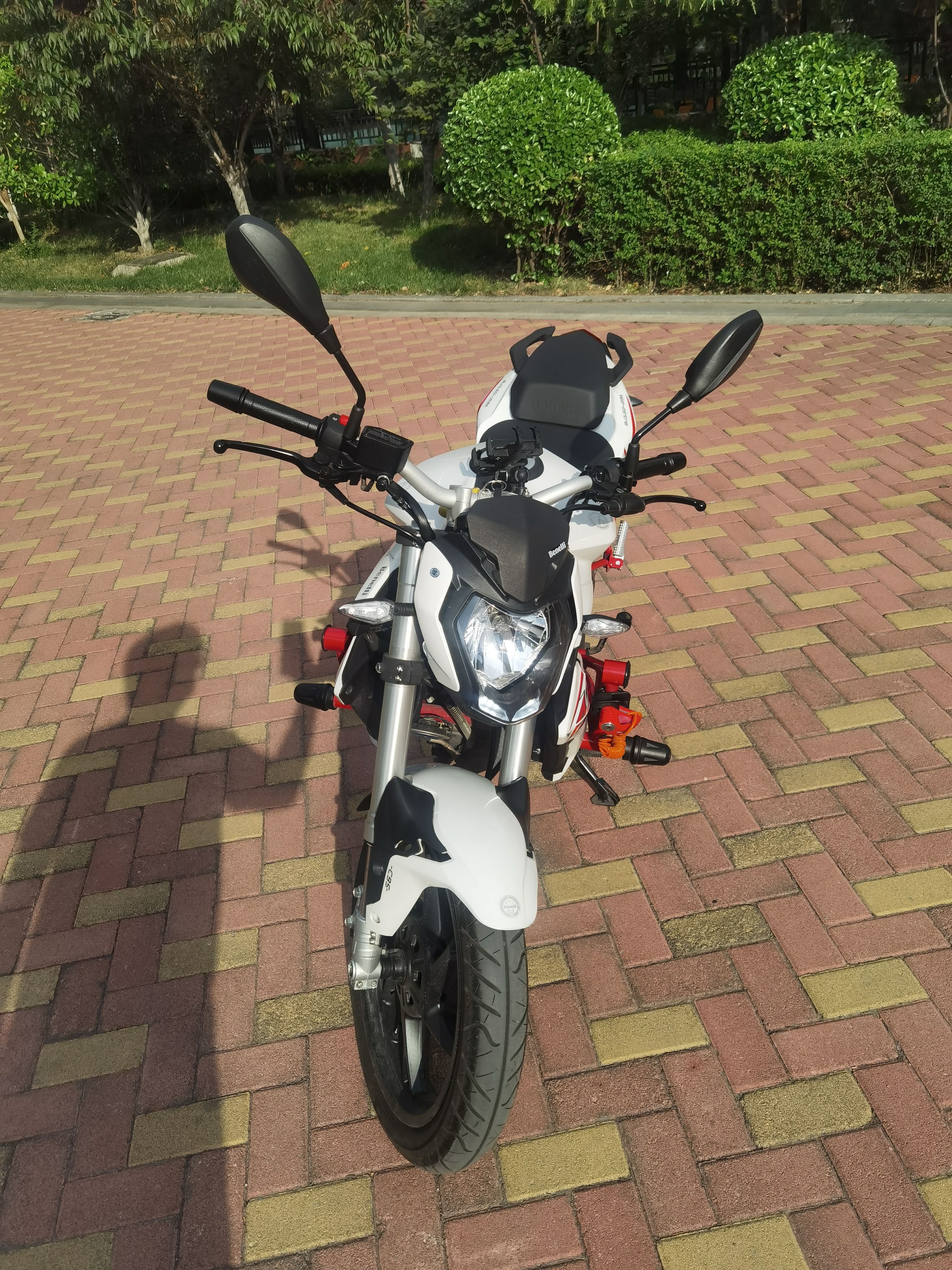 二手摩托车贝纳利 红宝龙 tnt 150i