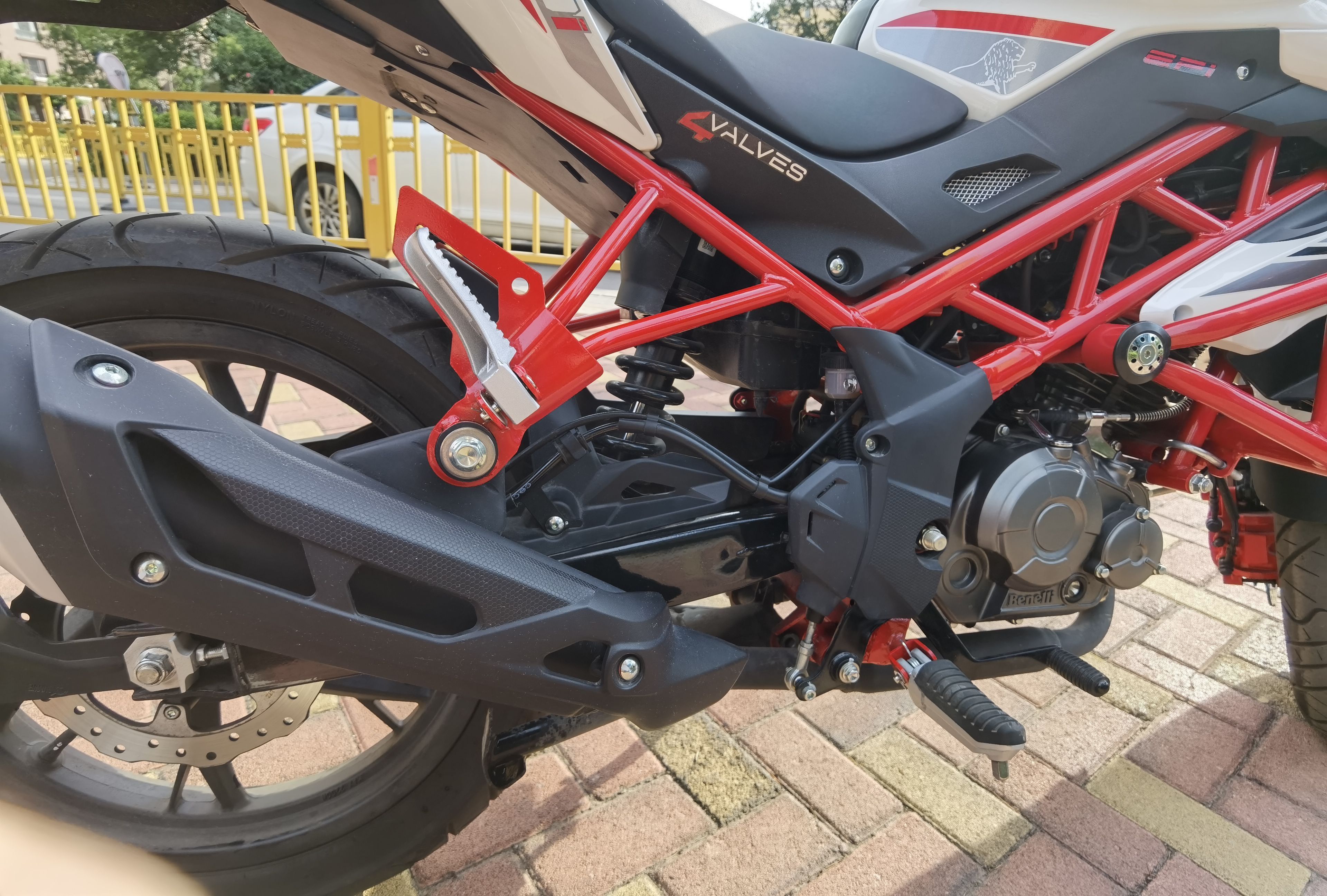 二手摩托车贝纳利 红宝龙 tnt 150i