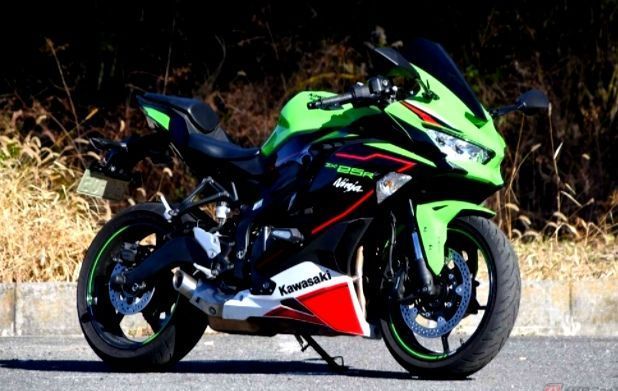 250排量中的天花板 Ninja Zx25r 这颜值谁不爱