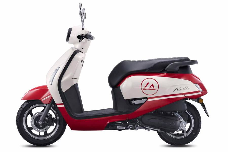 新大洲本田ns125la,复古简约,高颜值小踏板.