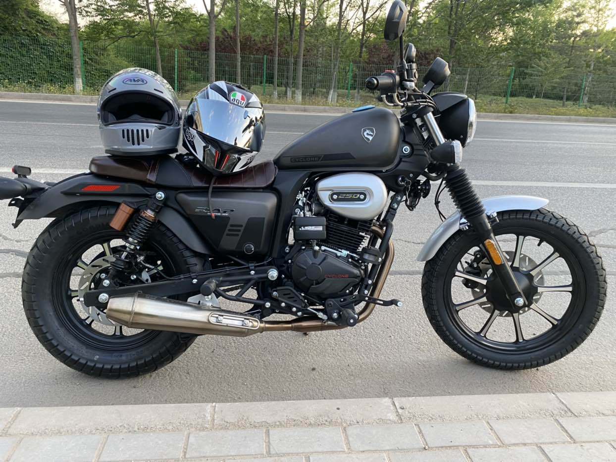 二手摩托车赛科龙 ra2