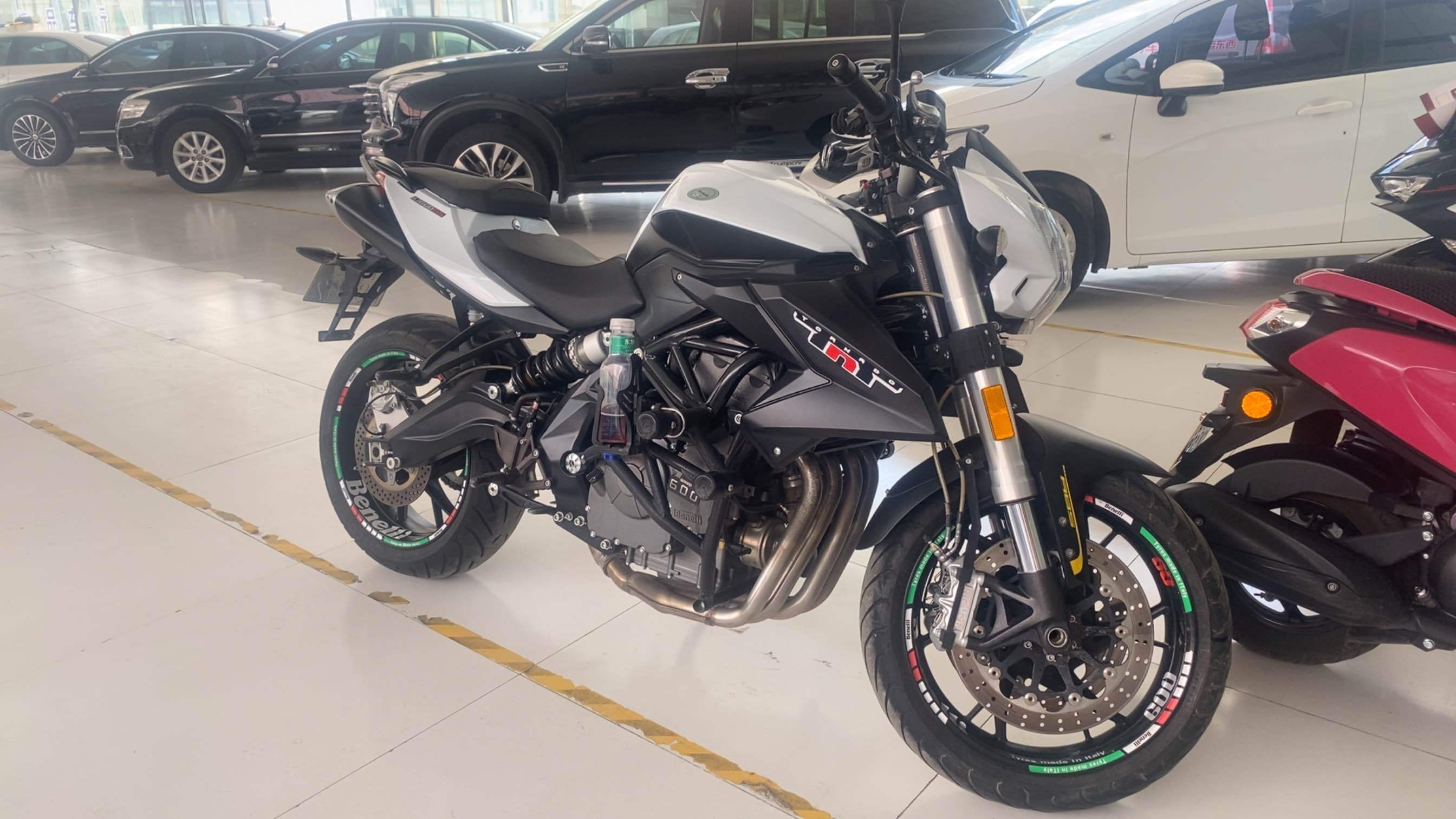 二手摩托车贝纳利 tnt 600i