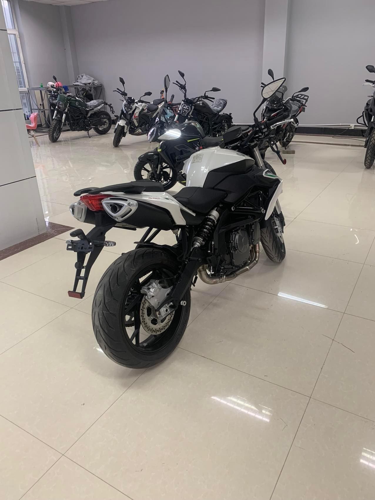 二手摩托车贝纳利 tnt 600i