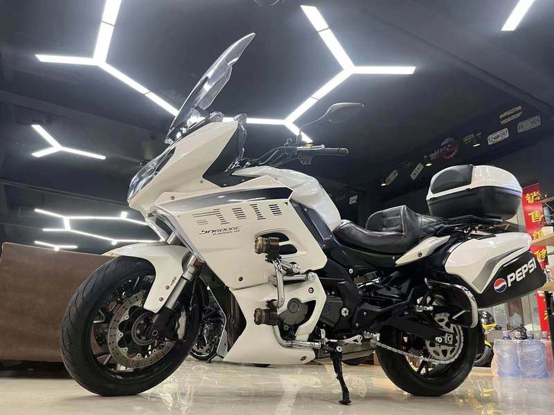 贝纳利600 gc二手摩托车_摩托范_哈罗摩托