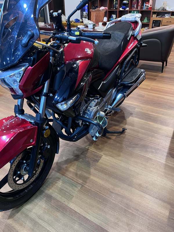 二手豪爵铃木骊驰 gw250