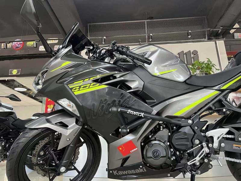 二手川崎ninja 400