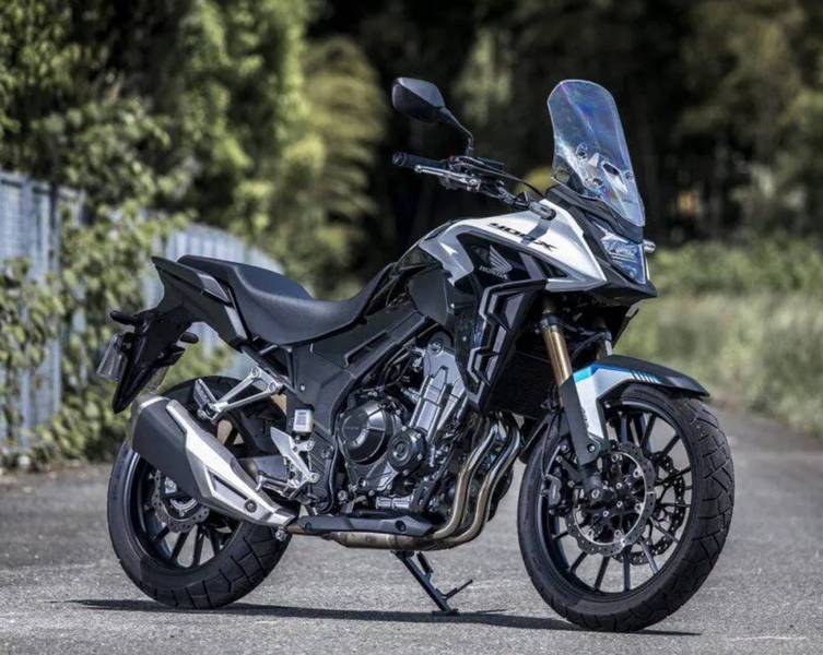 中小排量ADV摩托，本田2022款CB400X，减震制动升级