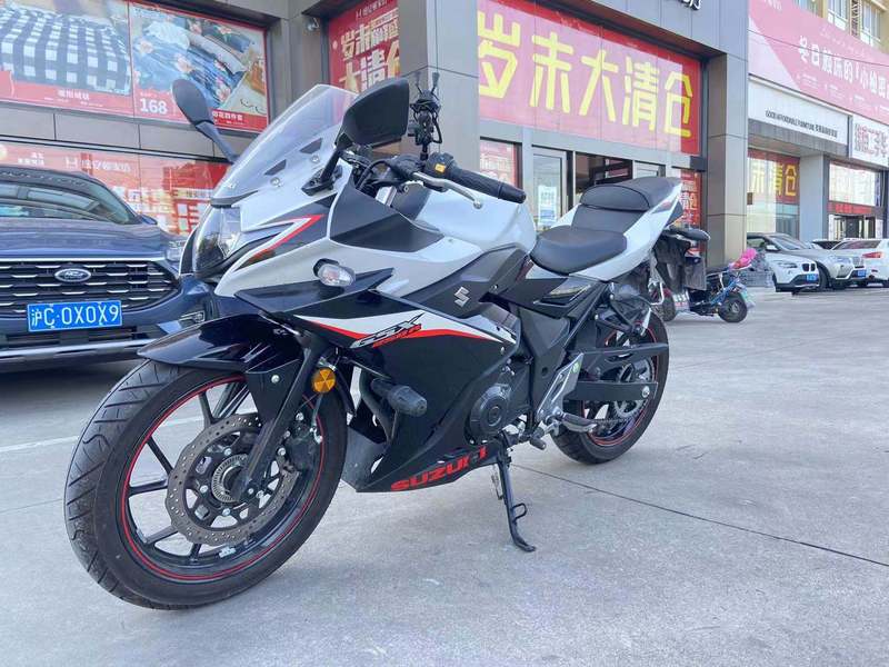 二手豪爵鈴木gsx250r