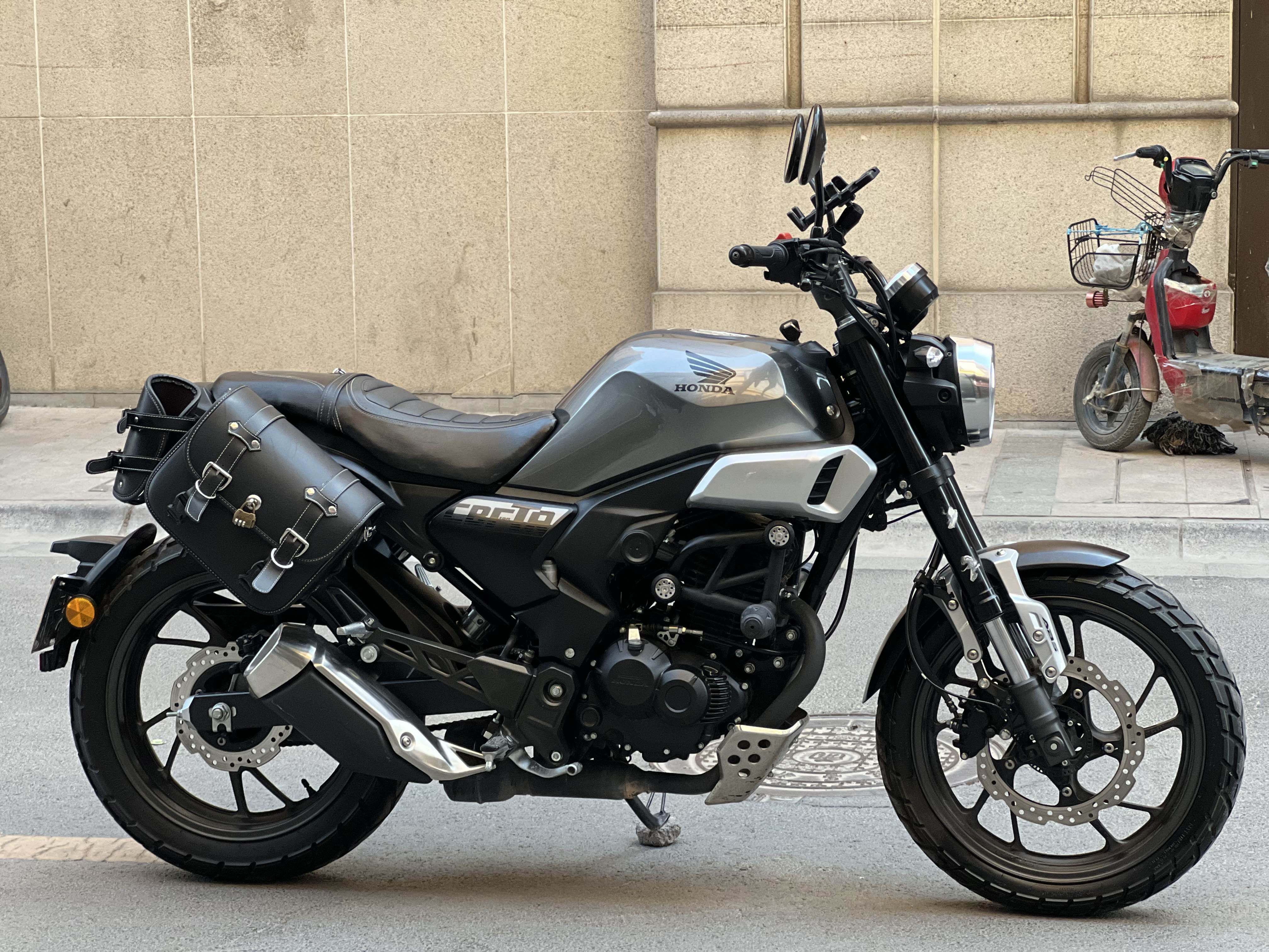 二手摩托车新大洲本田 cbf190tr