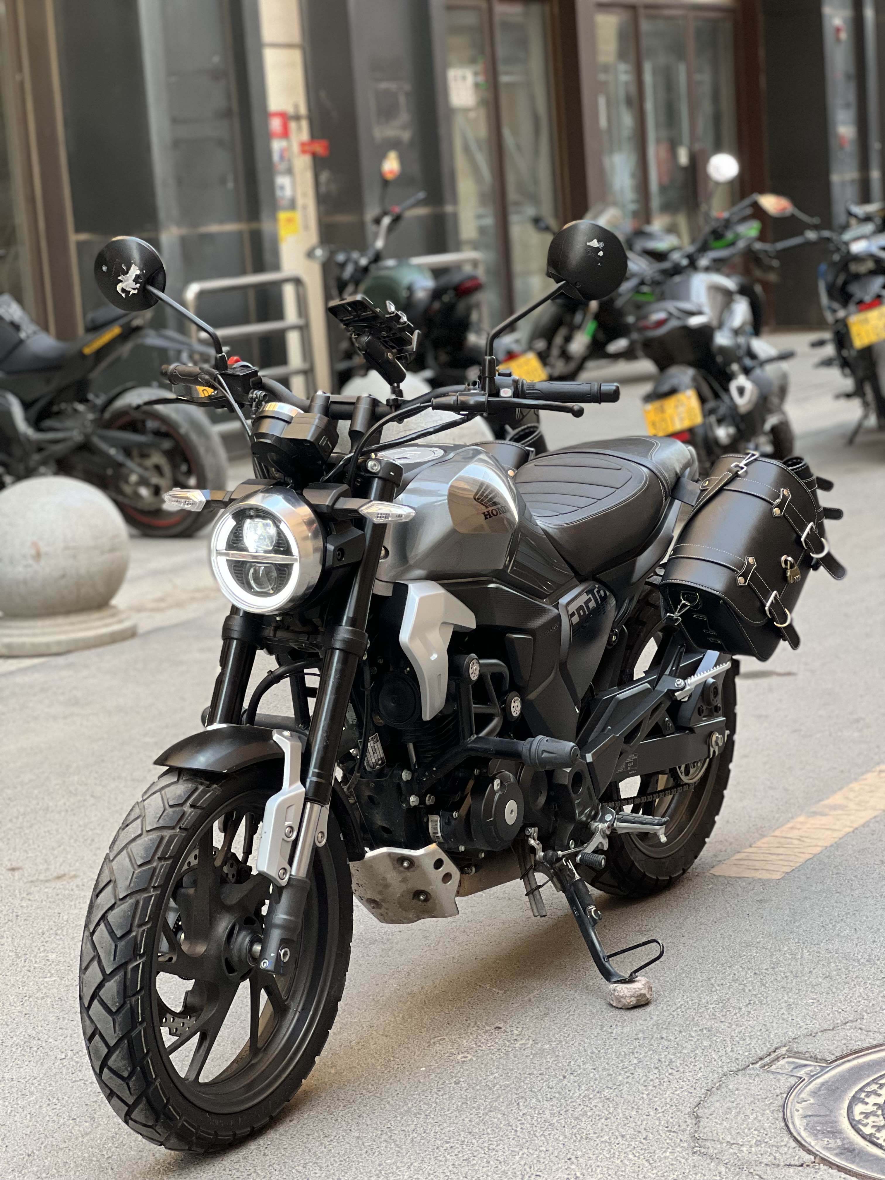 二手摩托车新大洲本田 cbf190tr